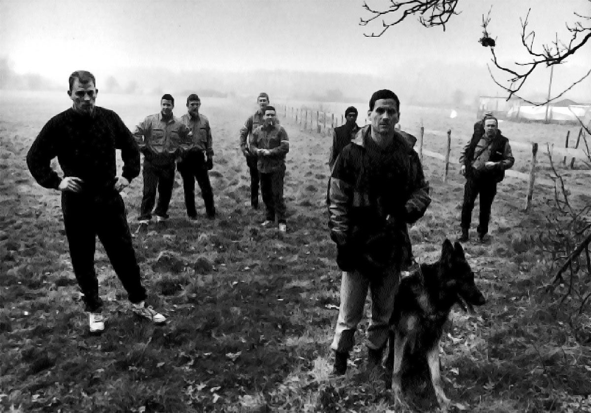 Country Watch goons protect fox hunters from saboteurs